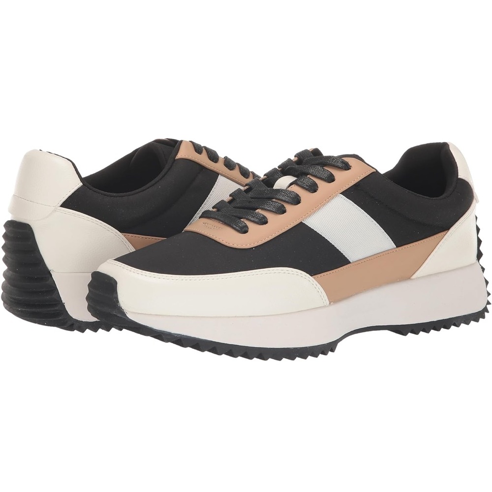 NWOT Dolce Vita Bettie sneaker